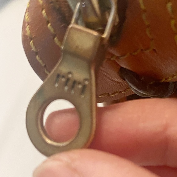 Vintage Dooney & Bourke All Weather Leather Top Zip Bag - Picture 13 of 16